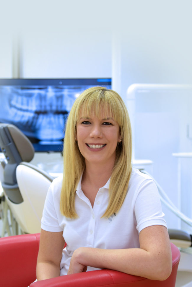 Katharina Herdt, Zahnmedizinische Fachangestellte (ZFA), Assistenz&nbsp;der&nbsp;Kieferorthopädie (KFO)