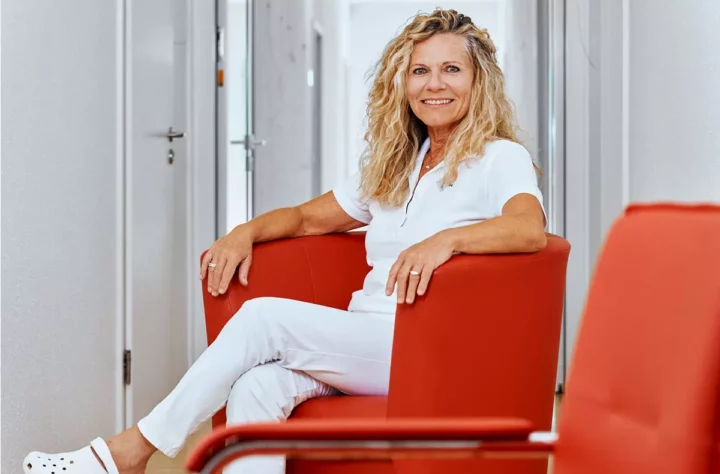 Renate Brett-Baumert, Zahnärztin